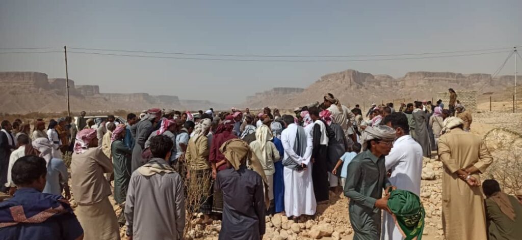 تشييع رسمي وشعبي مهيب لجثمان الفقيد المقدم أحمد بن مبارك بن غانم في مديرية رخية تشييع رسمي وشعبي مهيب لجثمان الفقيد المقدم أحمد بن مبارك بن غانم في مديرية رخية