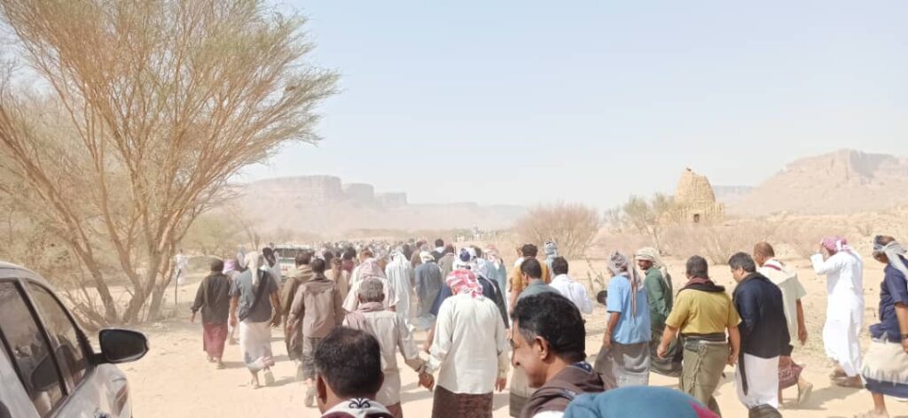 تشييع رسمي وشعبي مهيب لجثمان الفقيد المقدم أحمد بن مبارك بن غانم في مديرية رخية تشييع رسمي وشعبي مهيب لجثمان الفقيد المقدم أحمد بن مبارك بن غانم في مديرية رخية