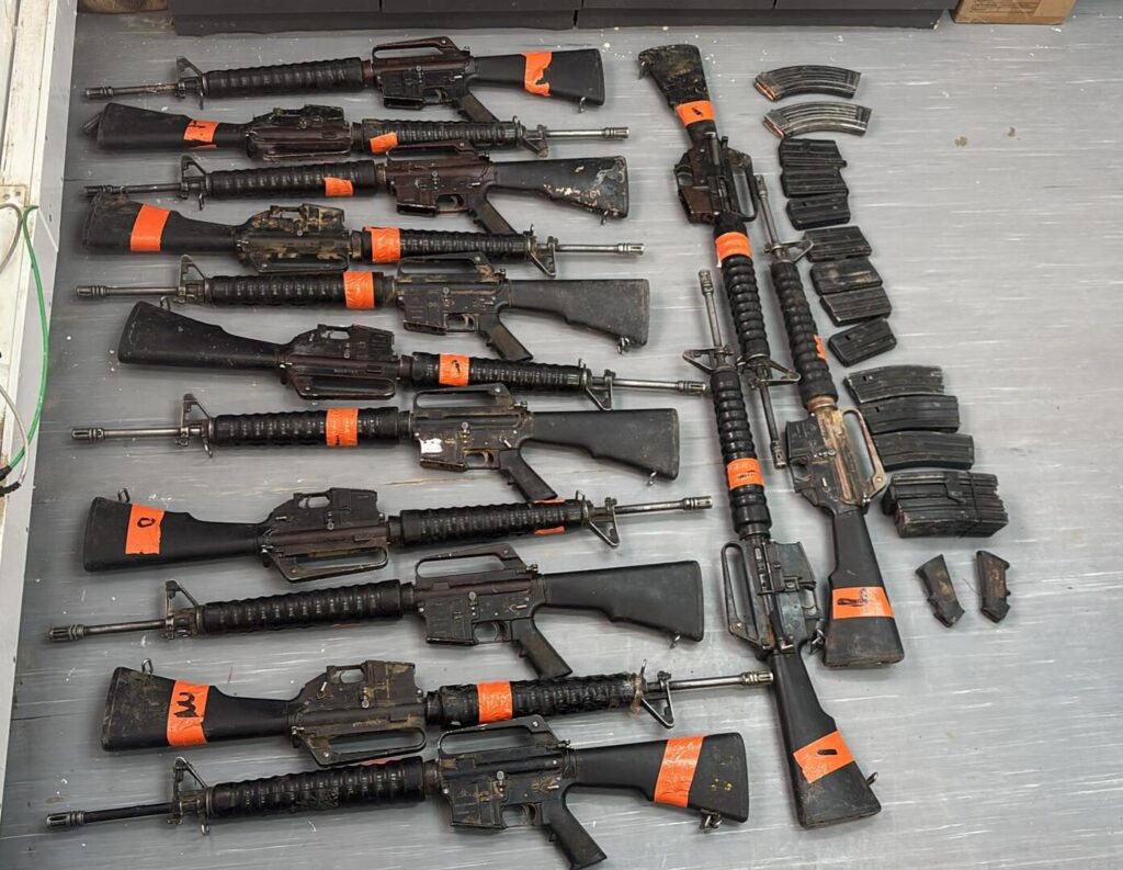 الجيش الإسرائيلي يعلن إسقاط طائرة قادمة من مصر والعثور على أسلحة متطورة (شاهد الصور) الجيش الإسرائيلي يعلن إسقاط طائرة قادمة من مصر والعثور على أسلحة متطورة (شاهد الصور)