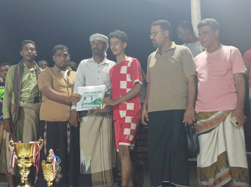 الكفاح بالحامي يتوج بطلاً لكأس مجلس الفرق الشعبية للكرة الطائرة بمدينة الحامي الكفاح بالحامي يتوج بطلاً لكأس مجلس الفرق الشعبية للكرة الطائرة بمدينة الحامي