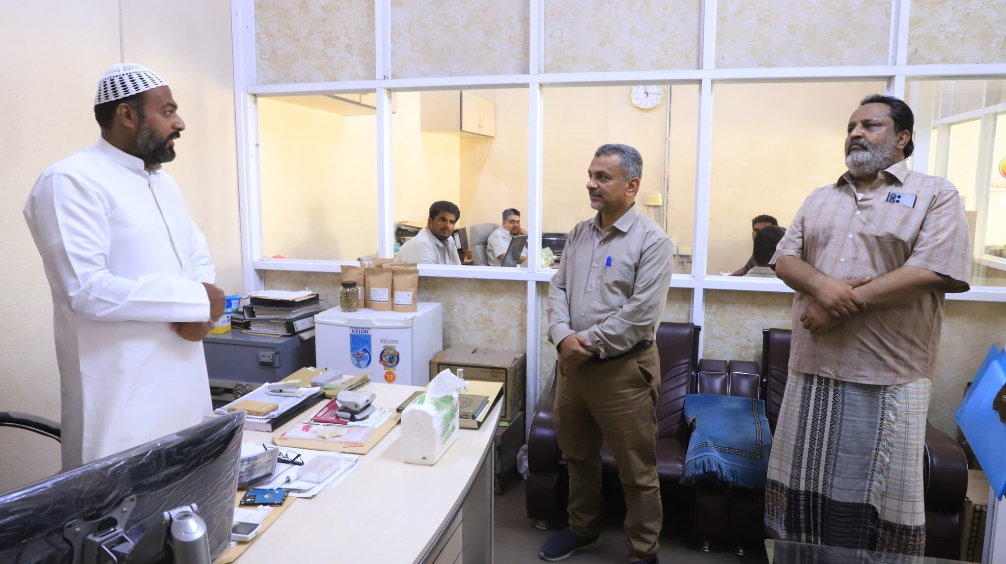 بناءً على توجيهات رئيس الوزراء ومحافظ حضرموت: تدشين حملات ميدانية لضبط أسعار المواد الغذائية بساحل حضرموت بناءً على توجيهات رئيس الوزراء ومحافظ حضرموت: تدشين حملات ميدانية لضبط أسعار المواد الغذائية بساحل حضرموت