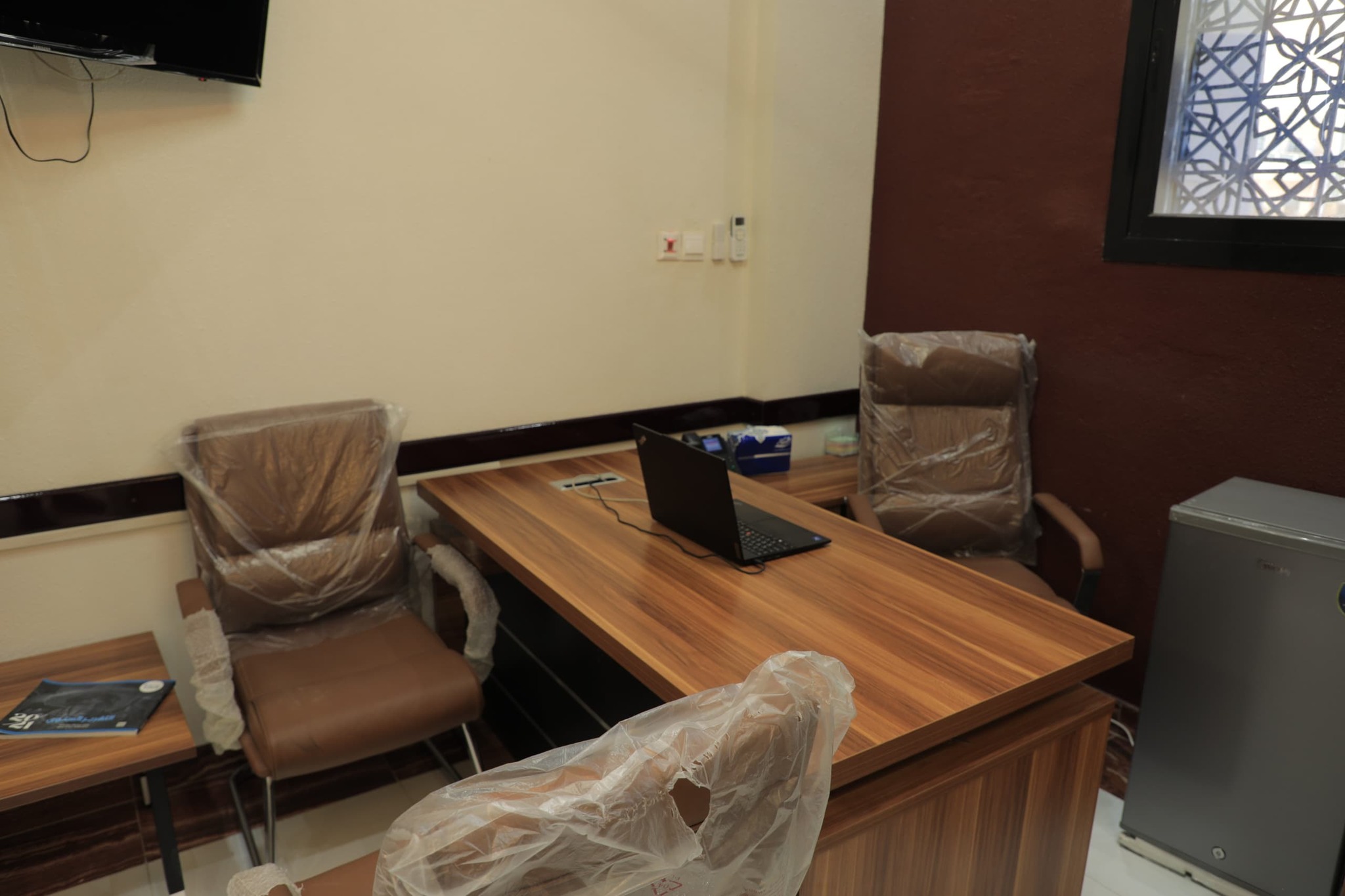 الوكيل العامري يفتتح فرع بنك الأمل للتمويل الأصغر بمدينة سيئون الوكيل العامري يفتتح فرع بنك الأمل للتمويل الأصغر بمدينة سيئون