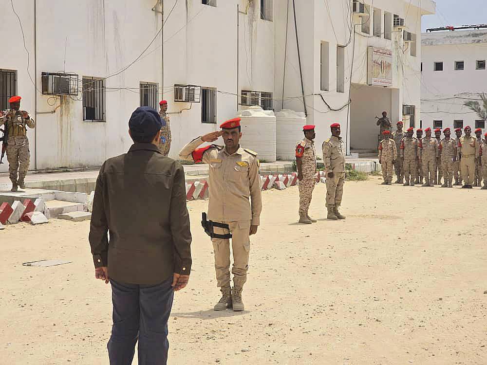 محافظ حضرموت يثني على جاهزية الشرطة العسكرية ودورها في حفظ الأمن محافظ حضرموت يثني على جاهزية الشرطة العسكرية ودورها في حفظ الأمن