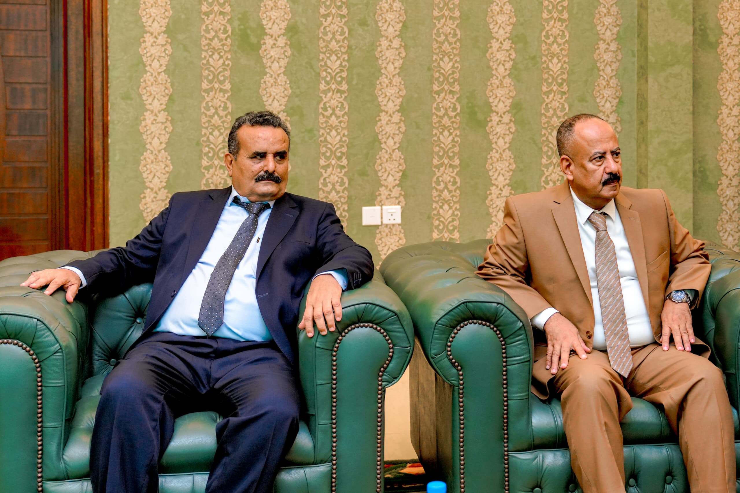 الرئيس الزُبيدي يلتقي قيادة قطاع الطيران ويؤكد دعم جهود إعادة بناء القطاع وتطويره الرئيس الزُبيدي يلتقي قيادة قطاع الطيران ويؤكد دعم جهود إعادة بناء القطاع وتطويره