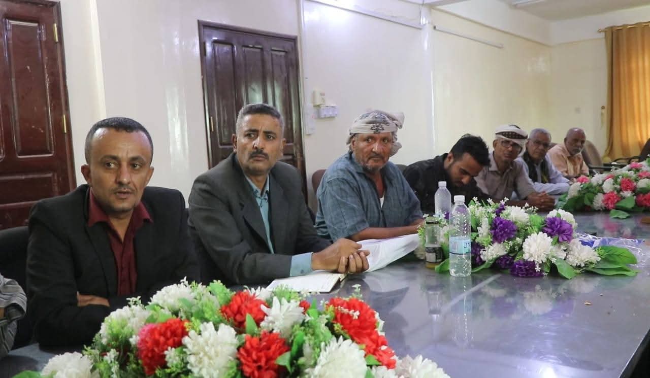 سلطة الضالع تقر منع دخول ومرور منتجات شركة هائل سعيد أنعم إلى المحافظة - سلطة الضالع تقر منع دخول ومرور منتجات شركة هائل سعيد أنعم إلى المحافظة -