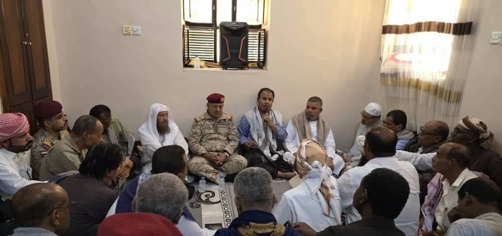 الوكيل العامري يقدّم واجب العزاء في وفاة الشاب محمد سعيد يادين ويلتقي بالشخصيات الاجتماعية والوجهاء والمشايخ وأعضاء المكتب التنفيذي بمديرية تريم الوكيل العامري يقدّم واجب العزاء في وفاة الشاب محمد سعيد يادين ويلتقي بالشخصيات الاجتماعية والوجهاء والمشايخ وأعضاء المكتب التنفيذي بمديرية تريم