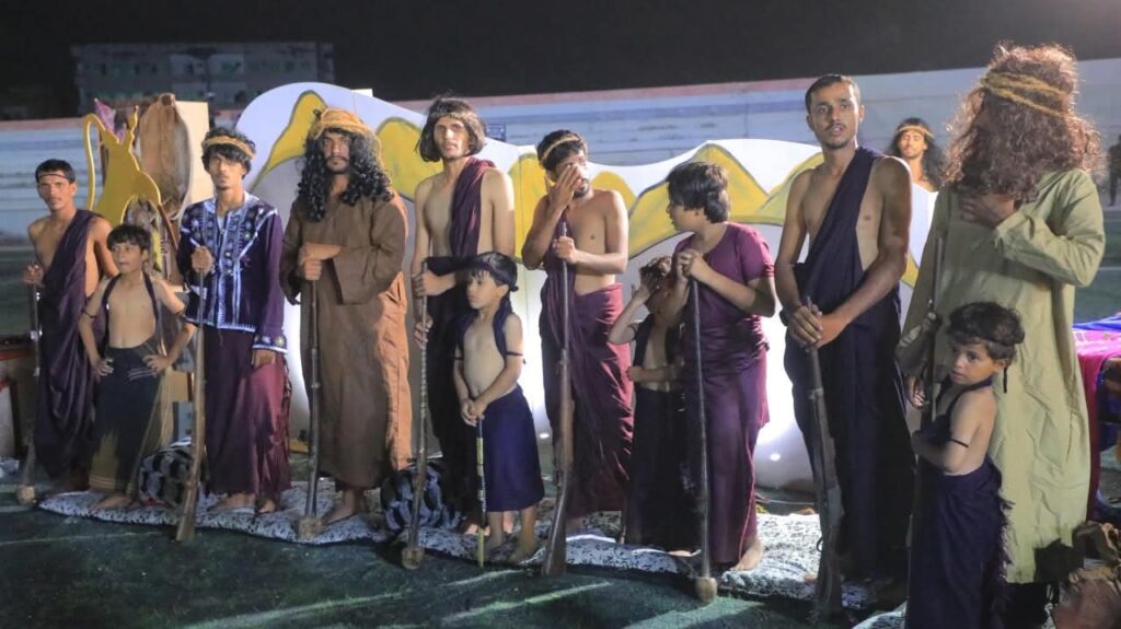 محافظ المهرة "بن ياسر" يفتتح المهرجان الثقافي التراثي الثاني 2025م محافظ المهرة "بن ياسر" يفتتح المهرجان الثقافي التراثي الثاني 2025م