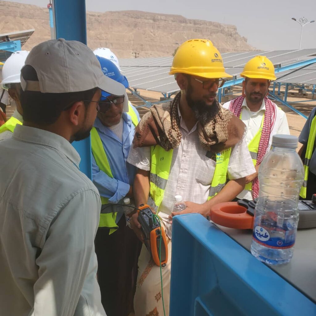 اختتام دورة تشغيل ومراقبة الطاقة الشمسية بمدينة سيئون.. اختتام دورة تشغيل ومراقبة الطاقة الشمسية بمدينة سيئون..