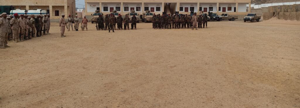 قائد المنطقة العسكرية الثانية يلتقي قوة التدخل السريع ويحذر من مخطط حوثي لاستهداف ساحل حضرموت والنخبة الحضرمية قائد المنطقة العسكرية الثانية يلتقي قوة التدخل السريع ويحذر من مخطط حوثي لاستهداف ساحل حضرموت والنخبة الحضرمية