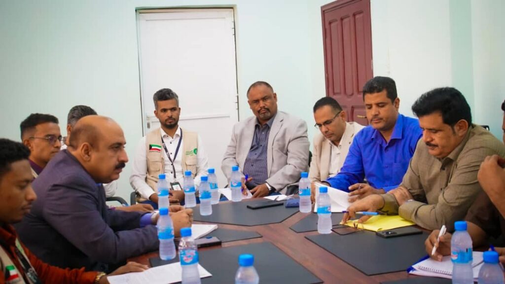 السلطة المحلية بحضرموت تبحث مع العون المباشر أولويات واحتياجات المحافظة للعام 2026م السلطة المحلية بحضرموت تبحث مع العون المباشر أولويات واحتياجات المحافظة للعام 2026م