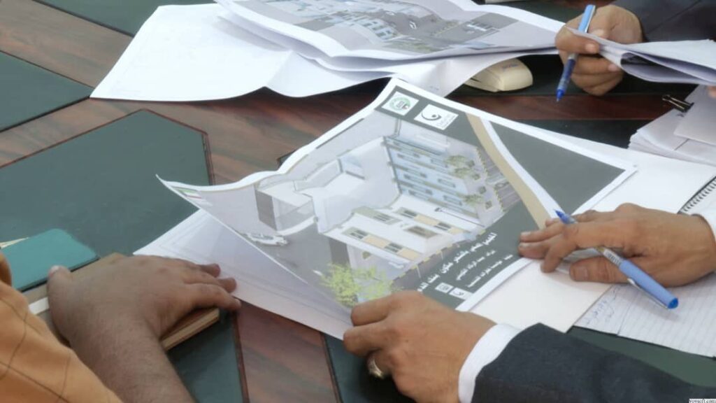 الأمين العام لمحلي حضرموت يطلع على تفاصيل المكونات الأساسية لمشروع مجمع الكويت الصحي بالشحر الأمين العام لمحلي حضرموت يطلع على تفاصيل المكونات الأساسية لمشروع مجمع الكويت الصحي بالشحر