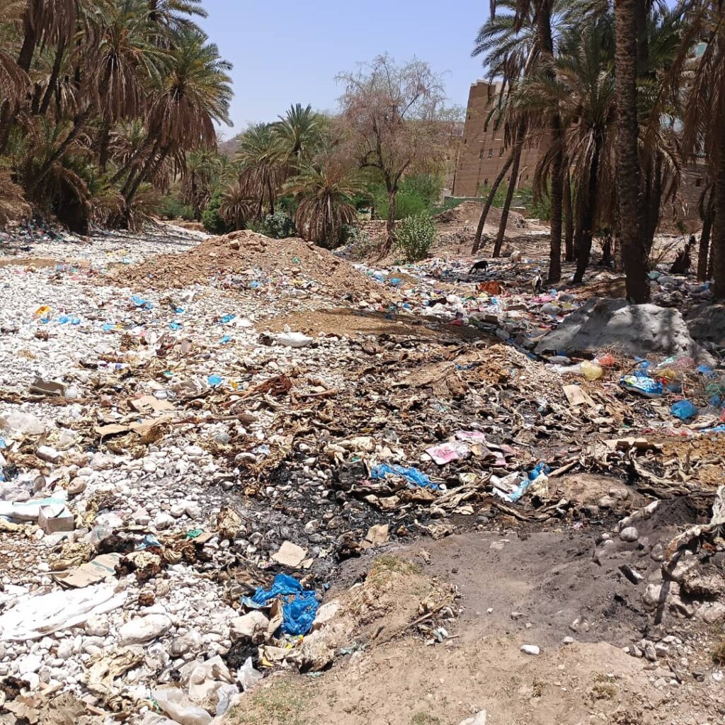 كارثة بيئية تلوح في الأفق بوادي دوعن نتيجة انتشار غير مسبوق للنفايات كارثة بيئية تلوح في الأفق بوادي دوعن نتيجة انتشار غير مسبوق للنفايات