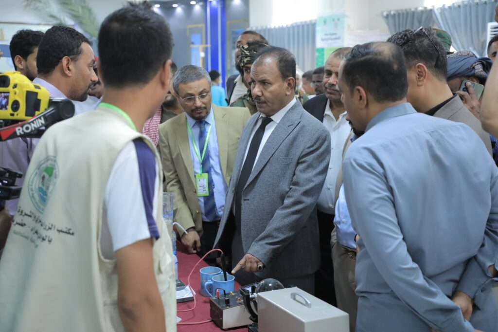 افتتاح المعرض الفني والخيمة التسويقية والقرية التراثية ضمن فعاليات مهرجان النخيل والتمور بوادي حضرموت افتتاح المعرض الفني والخيمة التسويقية والقرية التراثية ضمن فعاليات مهرجان النخيل والتمور بوادي حضرموت