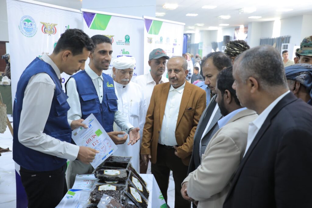 افتتاح المعرض الفني والخيمة التسويقية والقرية التراثية ضمن فعاليات مهرجان النخيل والتمور بوادي حضرموت افتتاح المعرض الفني والخيمة التسويقية والقرية التراثية ضمن فعاليات مهرجان النخيل والتمور بوادي حضرموت