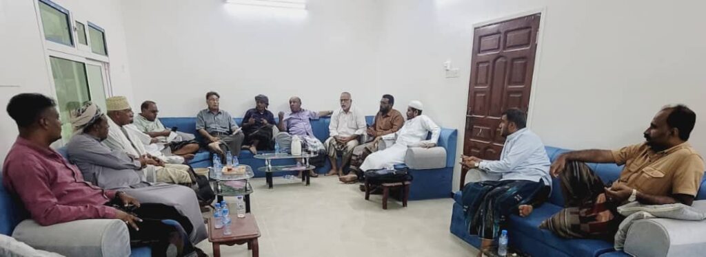 الأحزاب والمكونات السياسية ترفض المساس برموز حضرموت وتطالب بإدارة المحافظة من أبنائها الأحزاب والمكونات السياسية ترفض المساس برموز حضرموت وتطالب بإدارة المحافظة من أبنائها