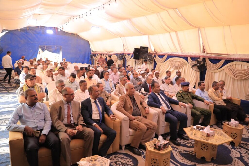 بدعم من منظمة اليونبس:وكيل محافظة حضرموت لشؤون مديريات الوادي والصحراء يدشن العمل في مشروع الطاقة الشمسية لحقل جثمة بمدينة سيئون بدعم من منظمة اليونبس:وكيل محافظة حضرموت لشؤون مديريات الوادي والصحراء يدشن العمل في مشروع الطاقة الشمسية لحقل جثمة بمدينة سيئون