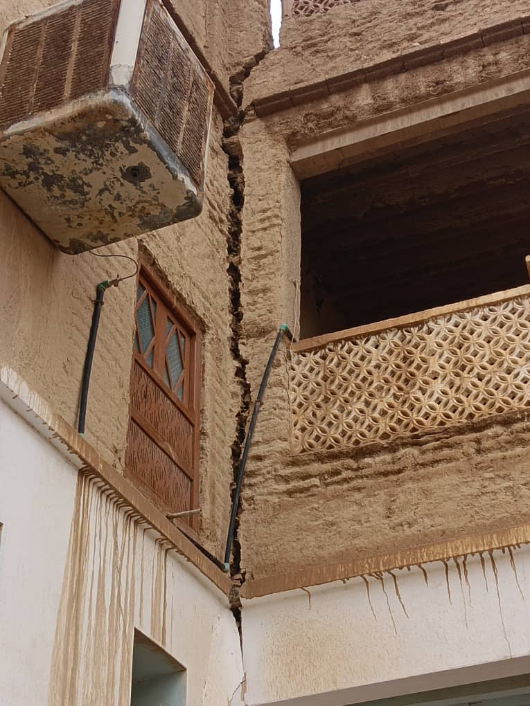 شاهد بالصور <span style="color: revert; font-size: revert; font-weight: revert;">انهيار منزل طيني في مدينةشبام حضرموت نتيجة الأمطار الغزيرة التي شهدتها المنطقة. "شاهد الصور"</span> شاهد بالصور <span style="color: revert; font-size: revert; font-weight: revert;">انهيار منزل طيني في مدينةشبام حضرموت نتيجة الأمطار الغزيرة التي شهدتها المنطقة. "شاهد الصور"</span>