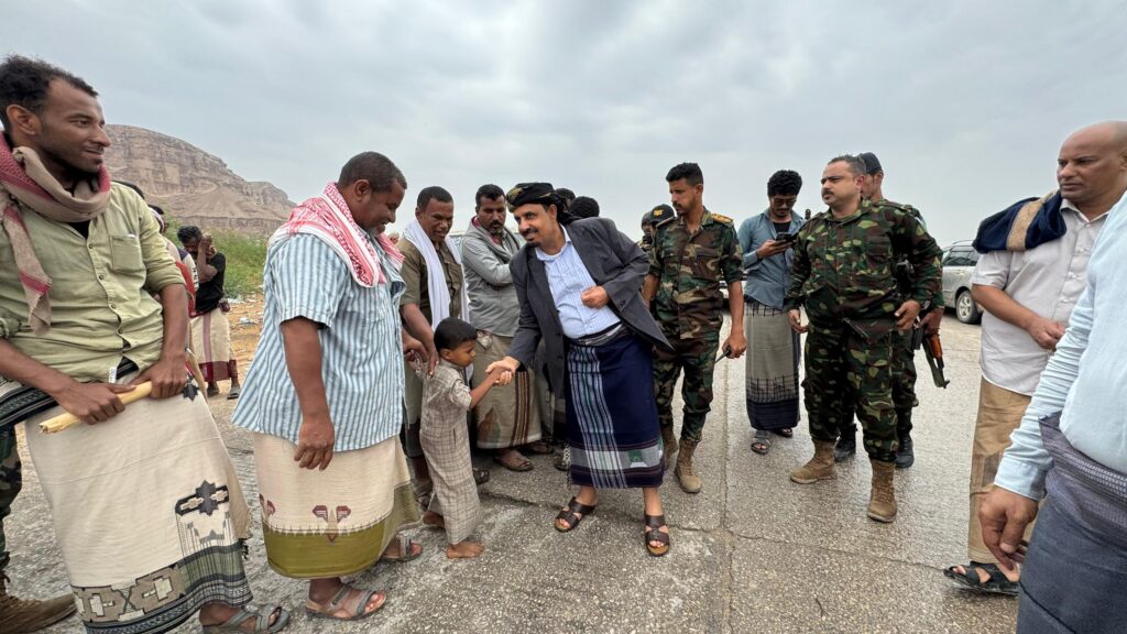 محافظ حضرموت يصل سيئون ويتفقد أضرار السيول في مديريات دوعن ووادي العين حورة والقطن وشبام وسيئون ويؤكد على رفع الجاهزية لمواجهة تداعيات المنخفض الجوي محافظ حضرموت يصل سيئون ويتفقد أضرار السيول في مديريات دوعن ووادي العين حورة والقطن وشبام وسيئون ويؤكد على رفع الجاهزية لمواجهة تداعيات المنخفض الجوي