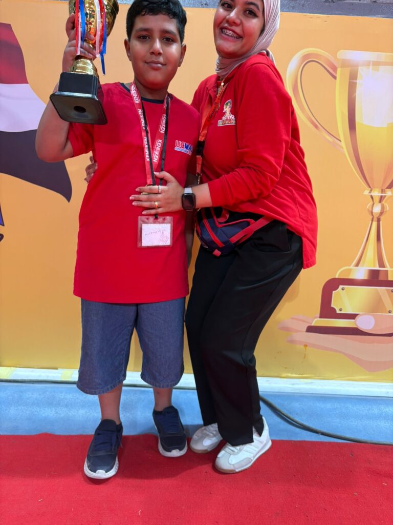 الحضرمي سالمين صبري بن مخاشن يحقق المركز الثاني في البطولة الوطنية للحساب الذهني بمصر ويتأهل لكأس العالم بالإمارات الحضرمي سالمين صبري بن مخاشن يحقق المركز الثاني في البطولة الوطنية للحساب الذهني بمصر ويتأهل لكأس العالم بالإمارات