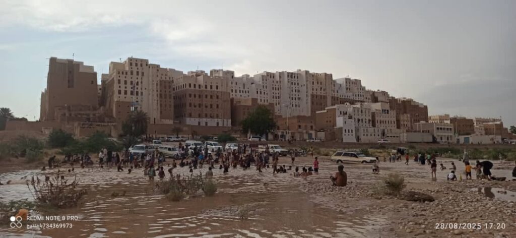 صور لمناظر مبهجة وجميلة من مدينة شبام التاريخية بعد أمطار الخير والسيول صور لمناظر مبهجة وجميلة من مدينة شبام التاريخية بعد أمطار الخير والسيول