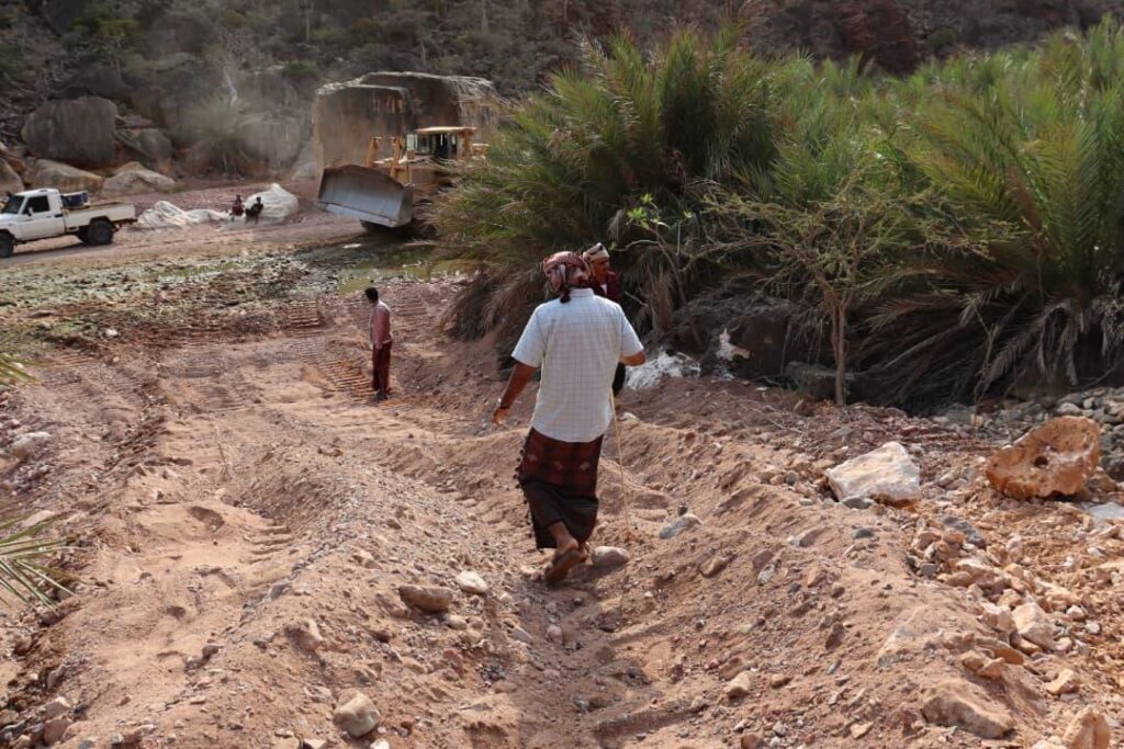 سقطرى: افتتاح طريق دشتان الحيوي بدعم من الدكتور فهد كفاين سقطرى: افتتاح طريق دشتان الحيوي بدعم من الدكتور فهد كفاين