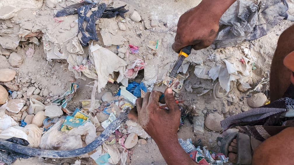 مكتب الأشغال العامة والطرق بالشحر يواصل حملة صيانة وتحديث أنظمة الإنارة وتعزيز كفاءة الطاقة بكشافات LED حديثة مكتب الأشغال العامة والطرق بالشحر يواصل حملة صيانة وتحديث أنظمة الإنارة وتعزيز كفاءة الطاقة بكشافات LED حديثة