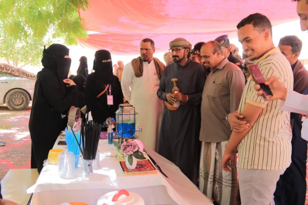 “شبام تُضيء بالإبداع النسوي… قصة نجاح تُكتب بأيديهن” “شبام تُضيء بالإبداع النسوي… قصة نجاح تُكتب بأيديهن”