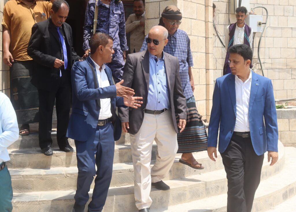 رئيس محكمة استئناف حضرموت يبحث مع مدير عام مديرية الشحر تعزيز التعاون المشترك رئيس محكمة استئناف حضرموت يبحث مع مدير عام مديرية الشحر تعزيز التعاون المشترك