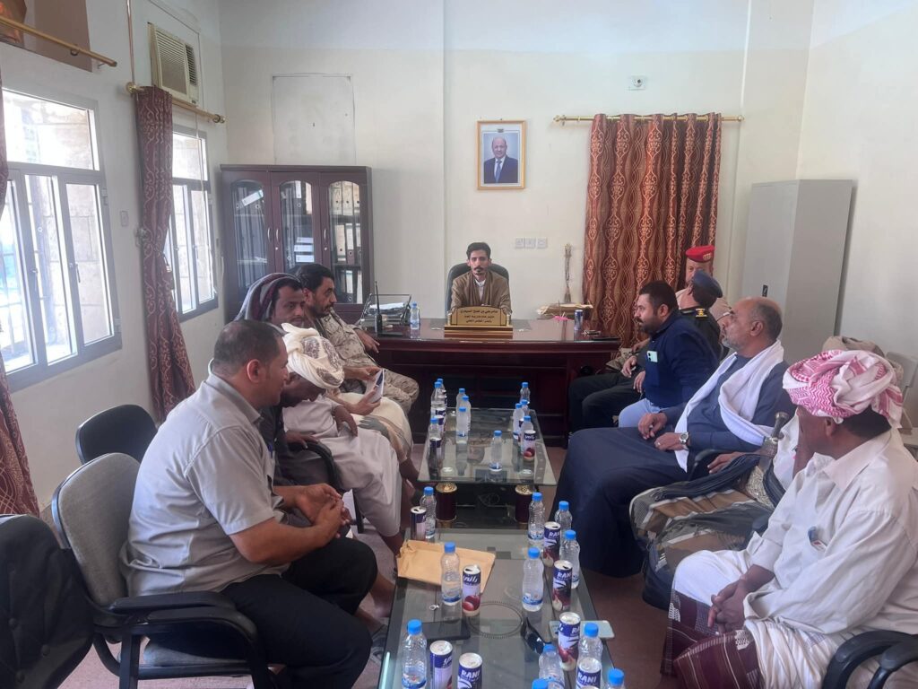 بالصور مدير عام مديرية العبر يعقد لقاءً موسعاً مع الشخصيات الاجتماعية والقيادات التنفيذية والعسكرية والأمنية بالصور مدير عام مديرية العبر يعقد لقاءً موسعاً مع الشخصيات الاجتماعية والقيادات التنفيذية والعسكرية والأمنية