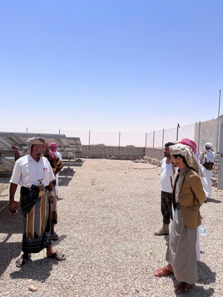 مدير عام مديرية العبر يتفقد حقل بعروره للمياه ويطلع على احتياجاته مدير عام مديرية العبر يتفقد حقل بعروره للمياه ويطلع على احتياجاته