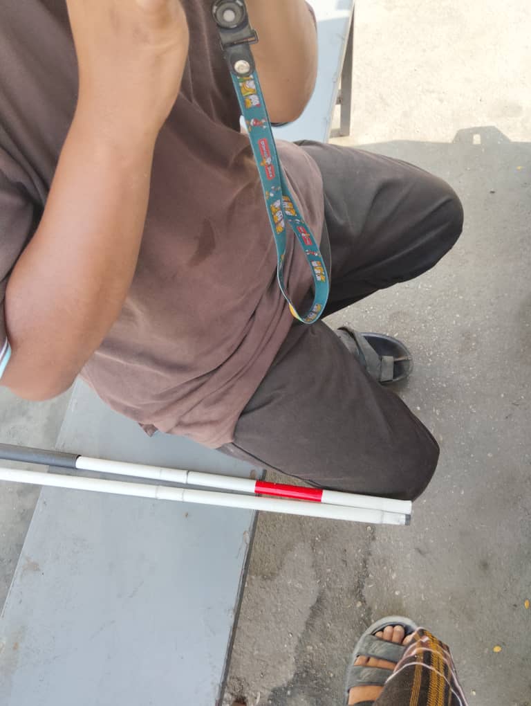 الإعاقة البصرية لم تمنع الشاب رفعت بأفضل من العمل والاندماج في المجتمع الإعاقة البصرية لم تمنع الشاب رفعت بأفضل من العمل والاندماج في المجتمع