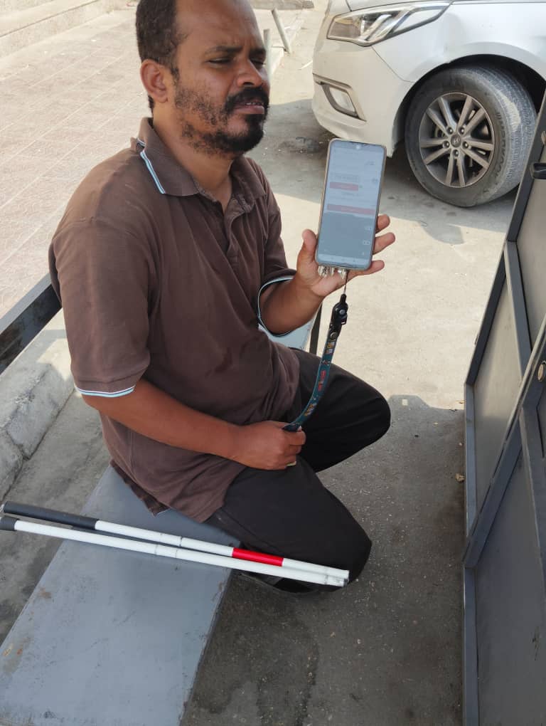 الإعاقة البصرية لم تمنع الشاب رفعت بأفضل من العمل والاندماج في المجتمع الإعاقة البصرية لم تمنع الشاب رفعت بأفضل من العمل والاندماج في المجتمع