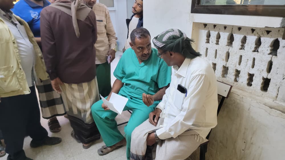 مدير عام مديرية تريم ينعي وفاة الشهيد البطل معاذ خميس علي باخريصة مدير عام مديرية تريم ينعي وفاة الشهيد البطل معاذ خميس علي باخريصة