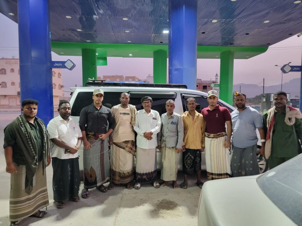 مدير عام مديرية تريم ينعي وفاة الشهيد البطل معاذ خميس علي باخريصة مدير عام مديرية تريم ينعي وفاة الشهيد البطل معاذ خميس علي باخريصة