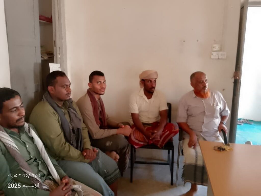 اجتماع تربوي بمديرية حجر الصيعر لمناقشة استعدادات العام الدراسي وحل صعوبات القطاع التعليمي اجتماع تربوي بمديرية حجر الصيعر لمناقشة استعدادات العام الدراسي وحل صعوبات القطاع التعليمي