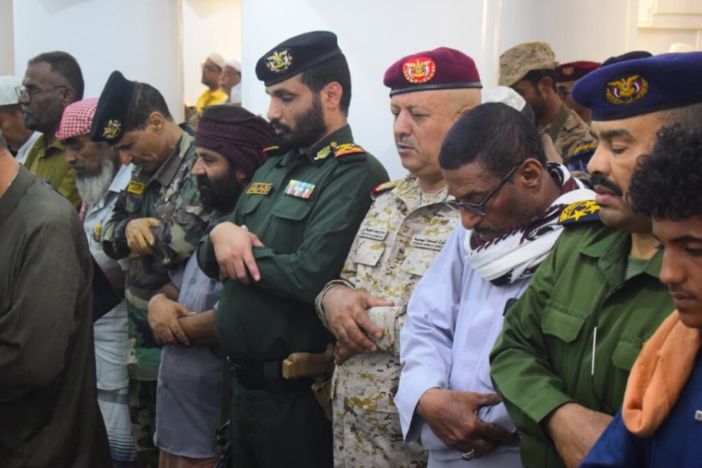 بالصور … مديرية تريم تُشيِّع جثمان الشهيد رجل المرور مساعد أول/ دوار علي صالح عزيز بالصور … مديرية تريم تُشيِّع جثمان الشهيد رجل المرور مساعد أول/ دوار علي صالح عزيز