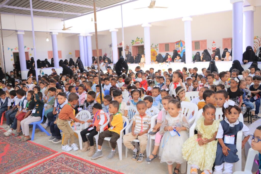 بالأهازيج والاناشيد الترحيبية روضة البستان بسحيل سيئون تستقبل اطفالها المستجدين بالأهازيج والاناشيد الترحيبية روضة البستان بسحيل سيئون تستقبل اطفالها المستجدين