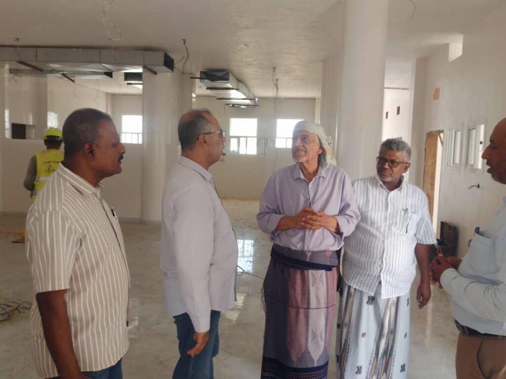 وكيل وزارة المياه والبيئة يطلع على مشاريع المؤسسة المحلية للمياه والصرف الصحي بوادي حضرموت ويزور محطة المعالجة بمنطقة صليله.. وكيل وزارة المياه والبيئة يطلع على مشاريع المؤسسة المحلية للمياه والصرف الصحي بوادي حضرموت ويزور محطة المعالجة بمنطقة صليله..