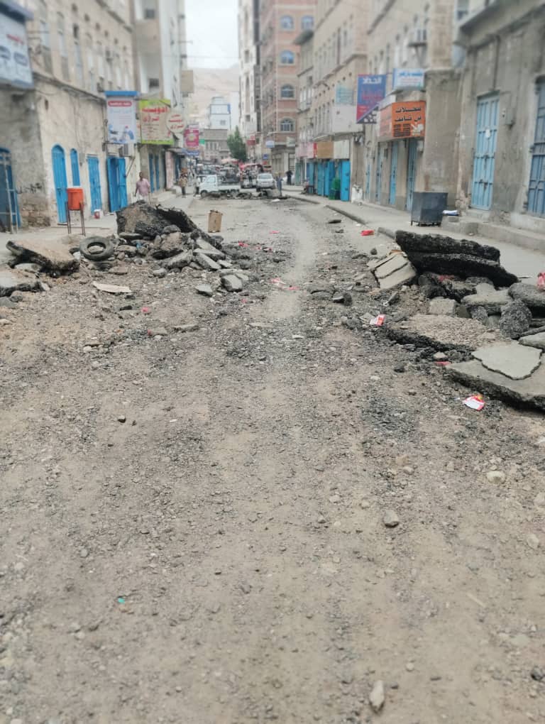 مكتب الأشغال بساحل حضرموت يواصل أعمال صيانة الطرق والجسور بقيادة المهندس صالح العمري "صور" مكتب الأشغال بساحل حضرموت يواصل أعمال صيانة الطرق والجسور بقيادة المهندس صالح العمري "صور"