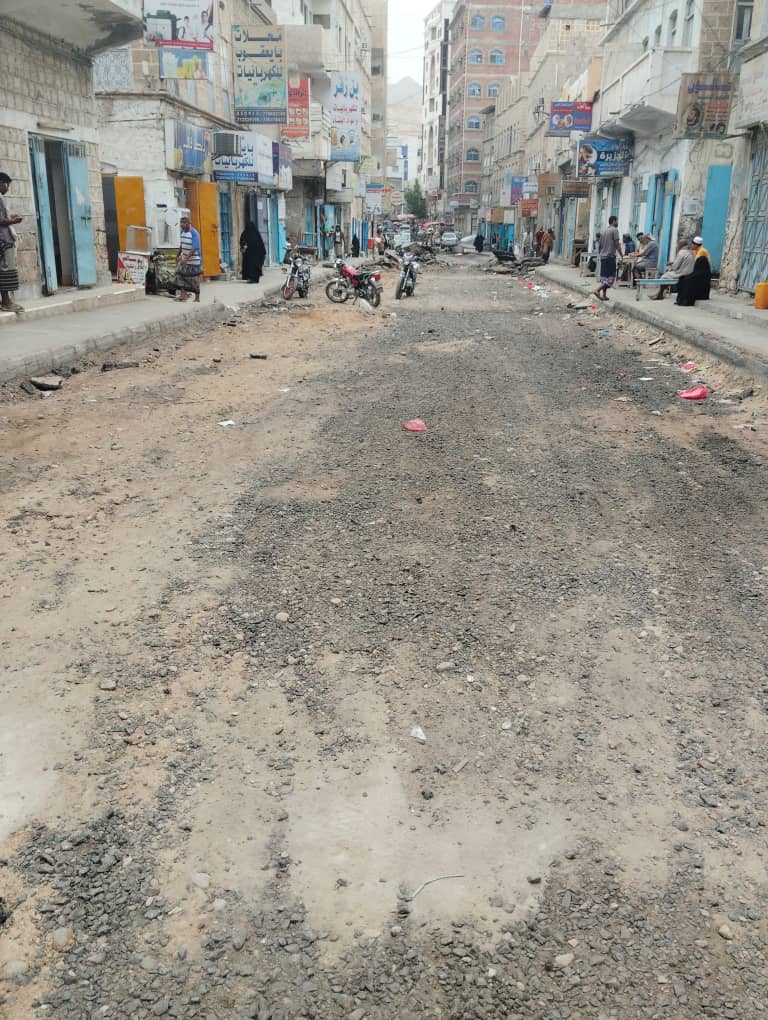 مكتب الأشغال بساحل حضرموت يواصل أعمال صيانة الطرق والجسور بقيادة المهندس صالح العمري "صور" مكتب الأشغال بساحل حضرموت يواصل أعمال صيانة الطرق والجسور بقيادة المهندس صالح العمري "صور"