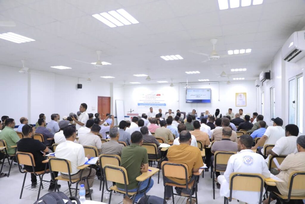 الوكيل العامري يشهد اختتام الدورة التدريبية التنشيطية لفرق الاستجابة السريعة ويشيد بكفاءتها ومهنيتها العالية الوكيل العامري يشهد اختتام الدورة التدريبية التنشيطية لفرق الاستجابة السريعة ويشيد بكفاءتها ومهنيتها العالية