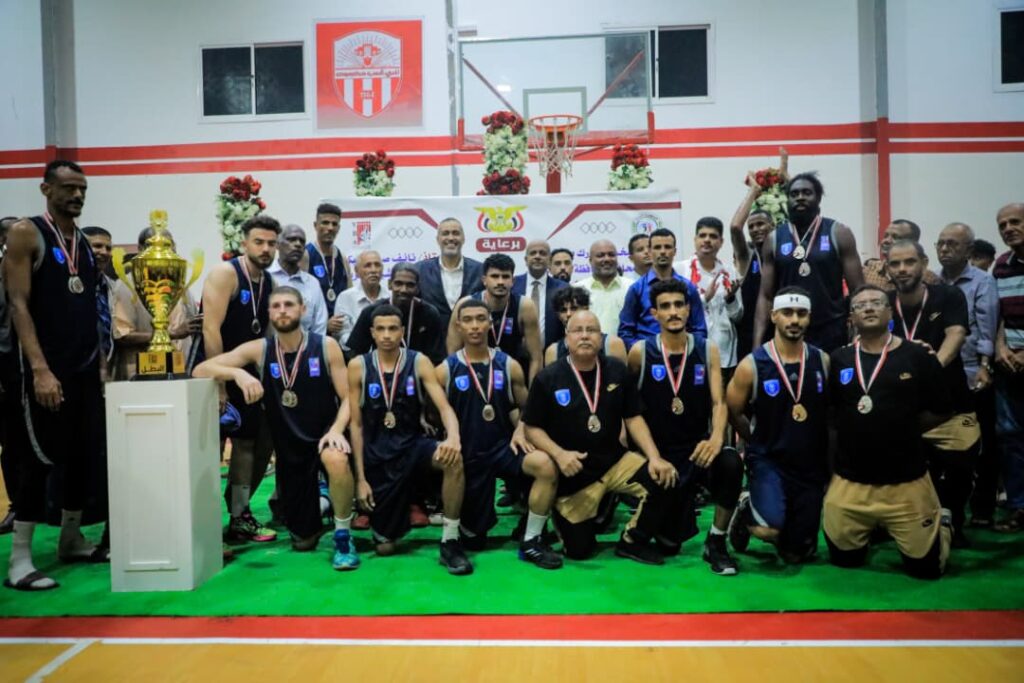 محافظ حضرموت يهنئ نادي شعب حضرموت بتتويجه بطلاً لكأس الجمهورية لكرة السلة وإحرازه ثلاثية الموسم السلوي لأول مرة محافظ حضرموت يهنئ نادي شعب حضرموت بتتويجه بطلاً لكأس الجمهورية لكرة السلة وإحرازه ثلاثية الموسم السلوي لأول مرة