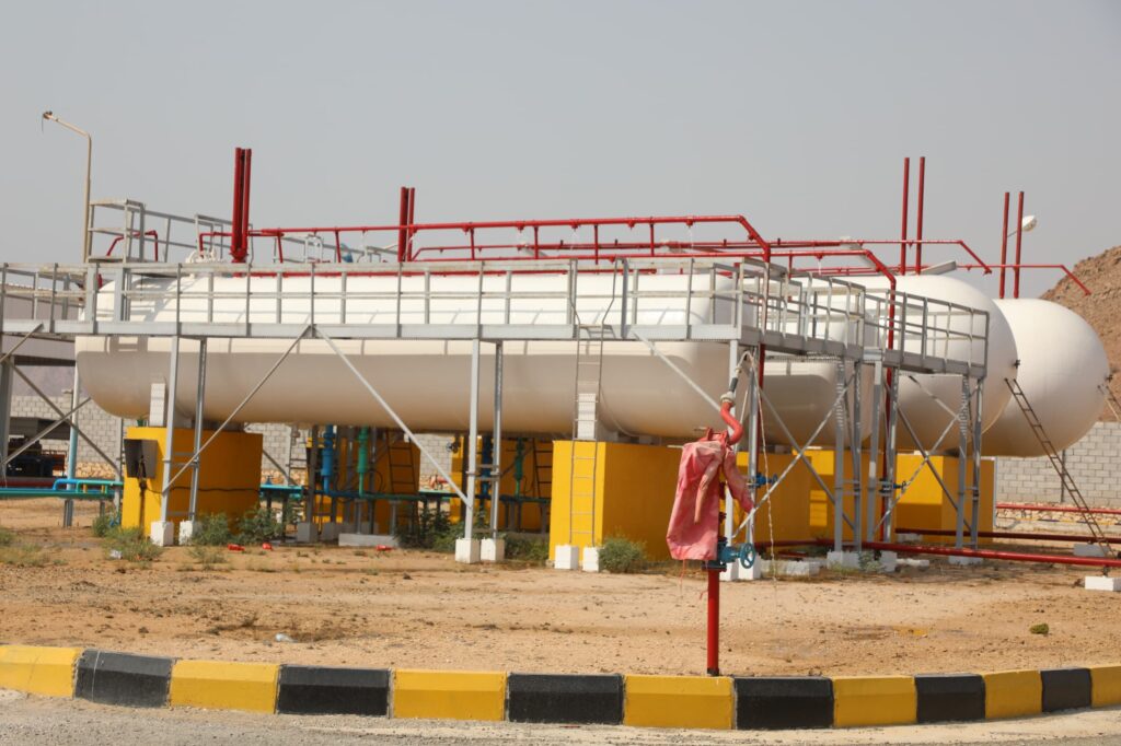 محافظ حضرموت يتفقد منشأة غاز بروم ويؤكد على أهمية تطوير قدراتها الإنتاجية والخزنية محافظ حضرموت يتفقد منشأة غاز بروم ويؤكد على أهمية تطوير قدراتها الإنتاجية والخزنية