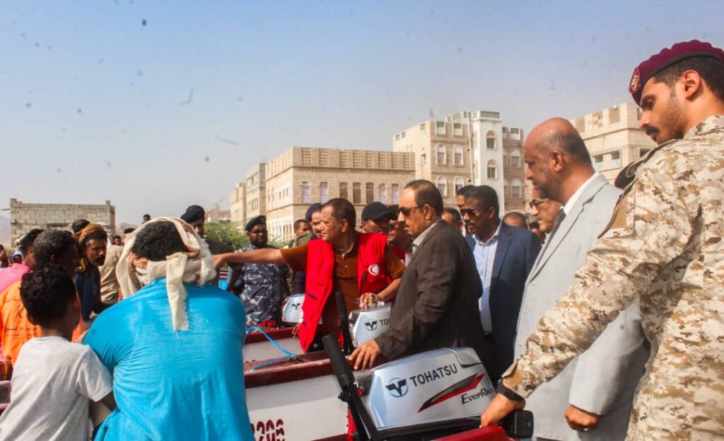 برعاية وحضور محافظ حضرموت .. الهلال الاحمر اليمني يدشن مشروع سبل العيش ودعم الصيادين ببروم ميفع برعاية وحضور محافظ حضرموت .. الهلال الاحمر اليمني يدشن مشروع سبل العيش ودعم الصيادين ببروم ميفع