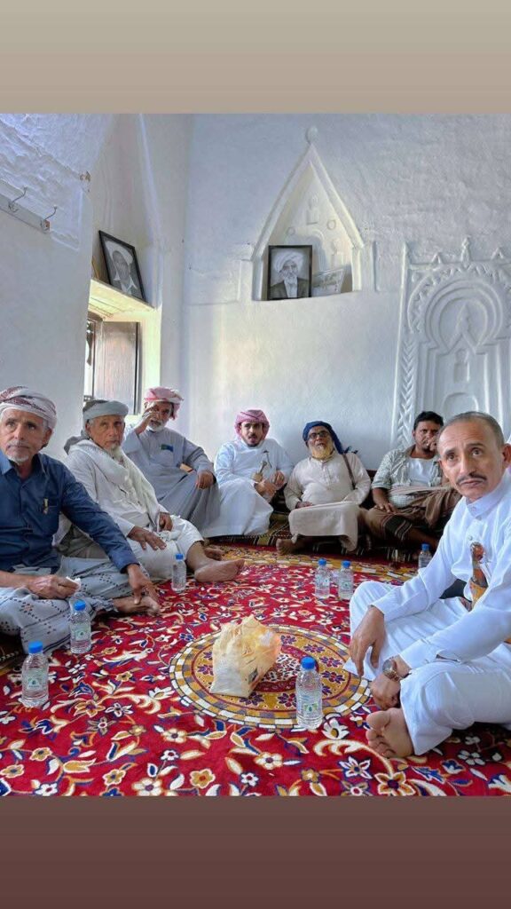 حلف قبائل بني ظَنّة يعقد لقاءً استثنائياً بحضرموت ويؤكد على وحدة الصف الحضرمي "شاهد الصور" حلف قبائل بني ظَنّة يعقد لقاءً استثنائياً بحضرموت ويؤكد على وحدة الصف الحضرمي "شاهد الصور"