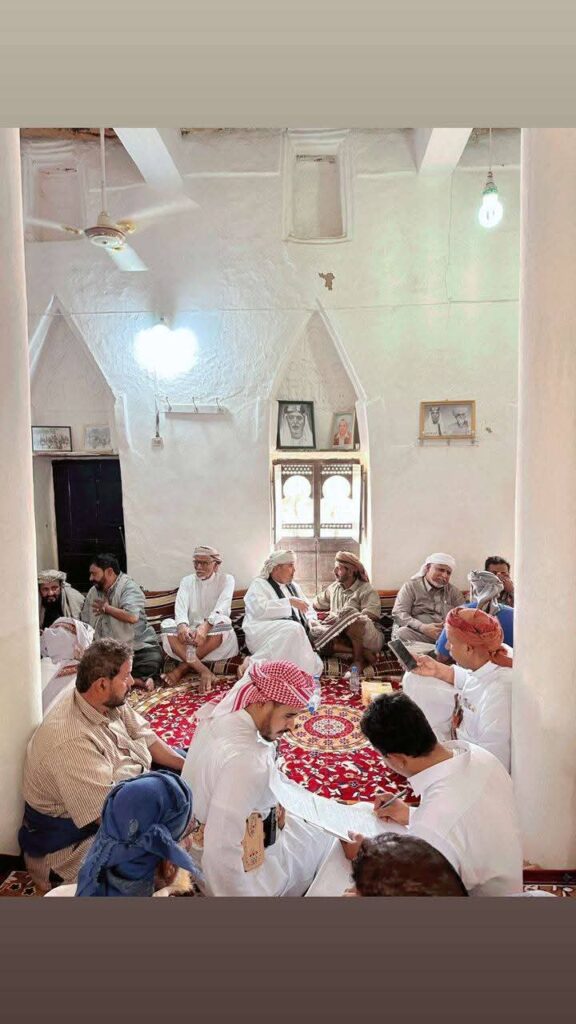 حلف قبائل بني ظَنّة يعقد لقاءً استثنائياً بحضرموت ويؤكد على وحدة الصف الحضرمي "شاهد الصور" حلف قبائل بني ظَنّة يعقد لقاءً استثنائياً بحضرموت ويؤكد على وحدة الصف الحضرمي "شاهد الصور"