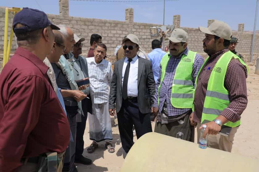 وكيل المحافظة يطلع ميدانيًا على الاعمال المنجزة بمشروع تطوير مرافق المياه والصرف الصحي بتريم وكيل المحافظة يطلع ميدانيًا على الاعمال المنجزة بمشروع تطوير مرافق المياه والصرف الصحي بتريم