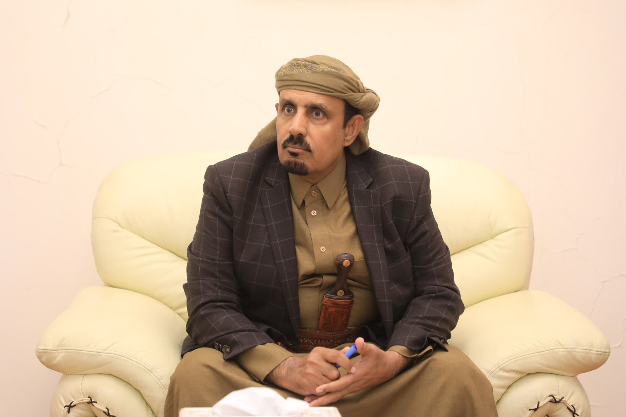 محافظ حضرموت يصل سيئون ويناقش الأوضاع الخدمية والأمنية مع قيادات السلطة المحلية والعسكرية محافظ حضرموت يصل سيئون ويناقش الأوضاع الخدمية والأمنية مع قيادات السلطة المحلية والعسكرية