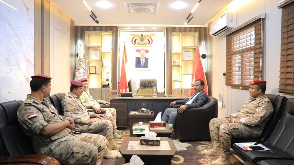 الوكيل العامري يتفقد عدد من المشاريع التطويرية بقيادةالمنطقة العسكرية الأولى الممولة من السلطة المحلية الوكيل العامري يتفقد عدد من المشاريع التطويرية بقيادةالمنطقة العسكرية الأولى الممولة من السلطة المحلية