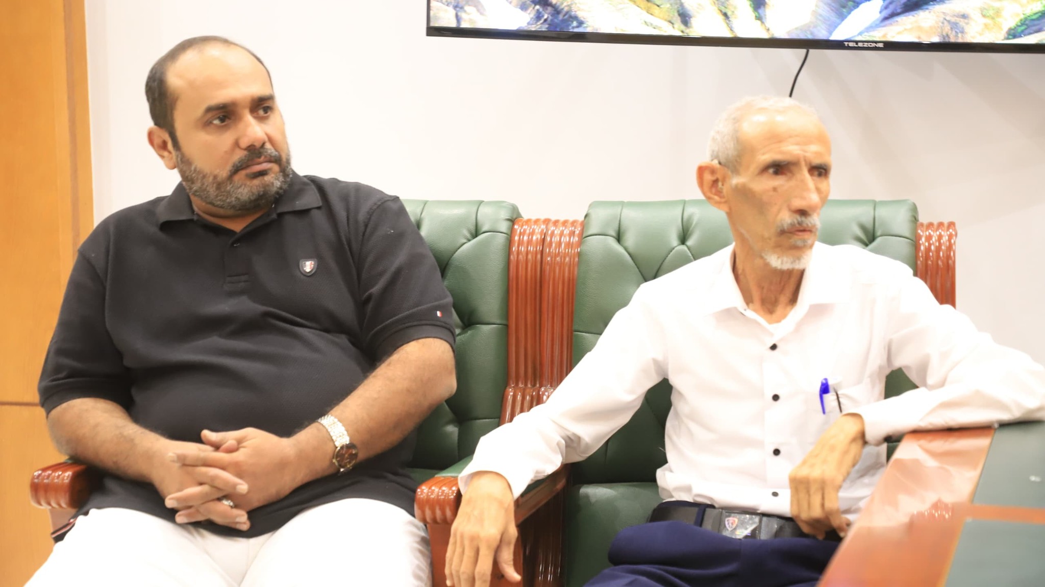 محافظ حضرموت يوجّه بزيادة مخصص كهرباء دوعن لتحسين الخدمة والتخفيف عن المواطنين محافظ حضرموت يوجّه بزيادة مخصص كهرباء دوعن لتحسين الخدمة والتخفيف عن المواطنين